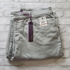 Gloria Vanderbilt • Amanda Jeans